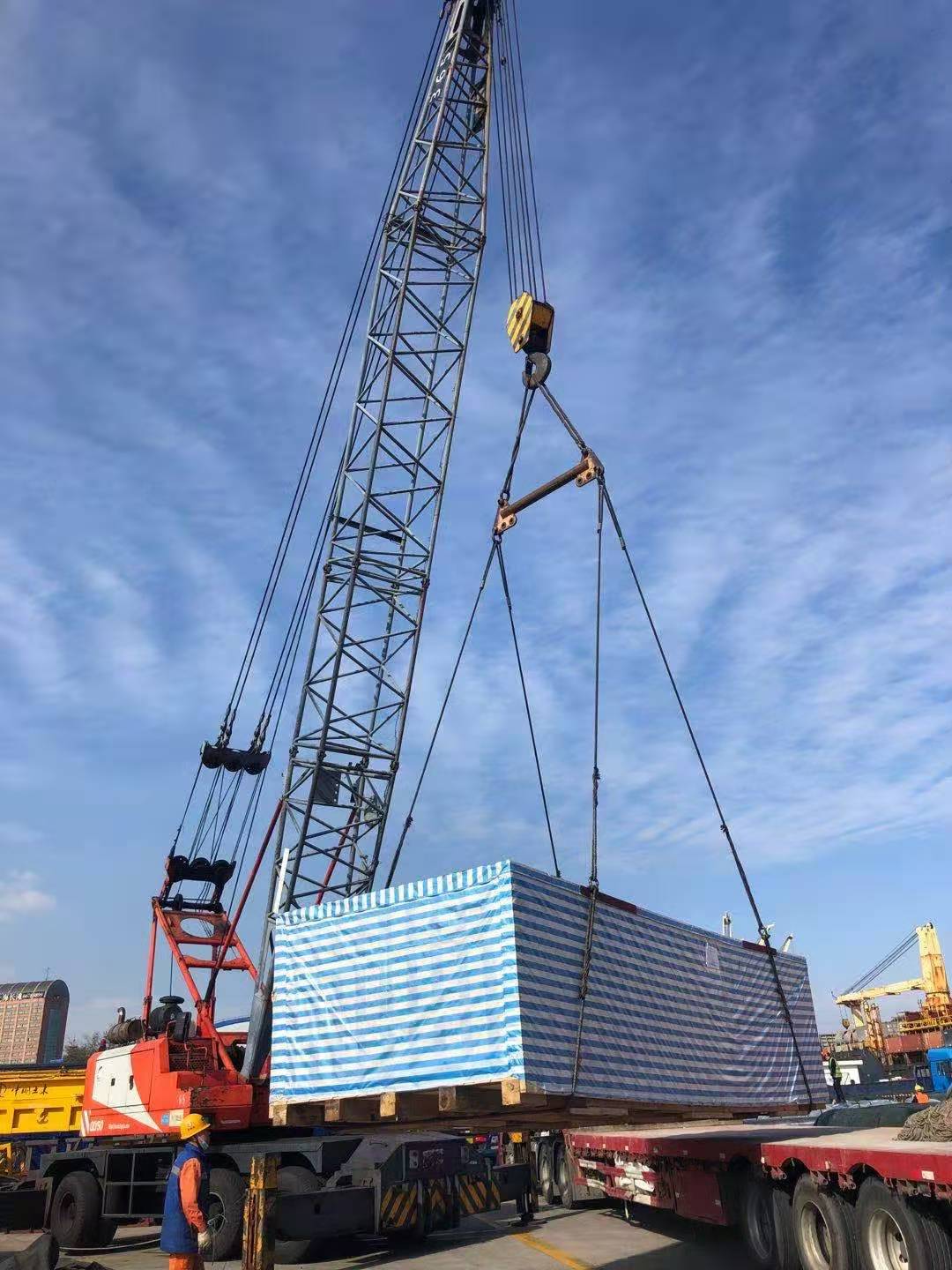 散貨車(chē)隊(duì)